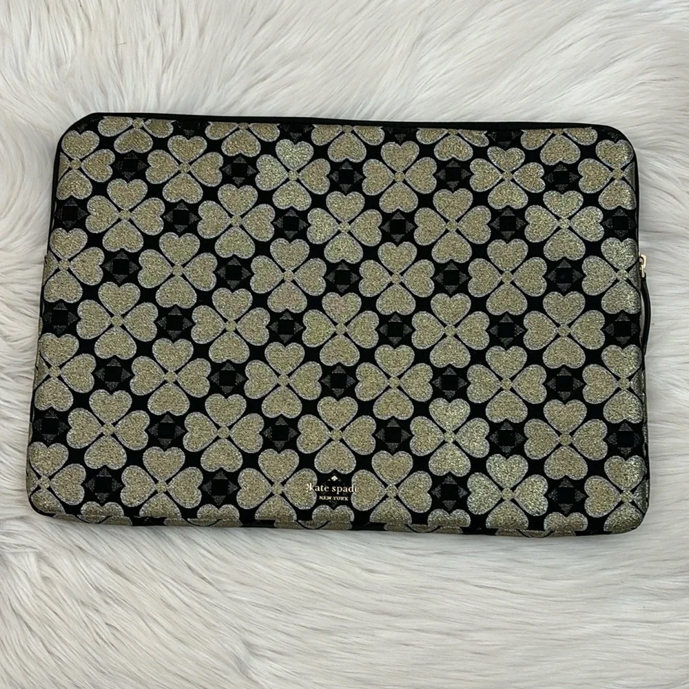 ♠️✨Kate Spade Laptop Case With Black Gold and Silver Heart Pattern✨